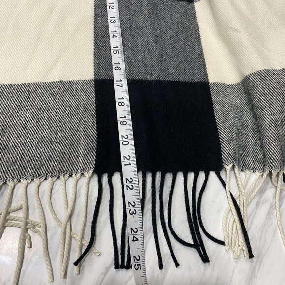 NWT J. Crew Fringe Poncho Cape Faux Fur Collar Plaid One size - Picture 7 of 9